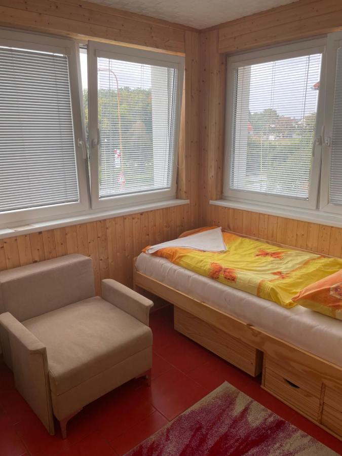 Hotel Penzion Fontána Náměšť nad Oslavou Esterno foto