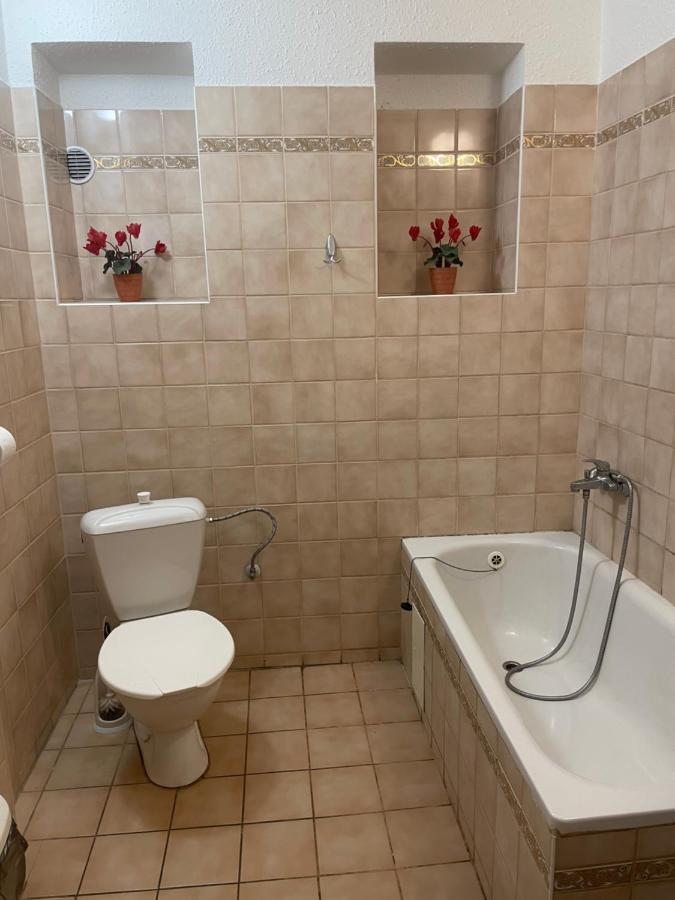 Hotel Penzion Fontána Náměšť nad Oslavou Esterno foto