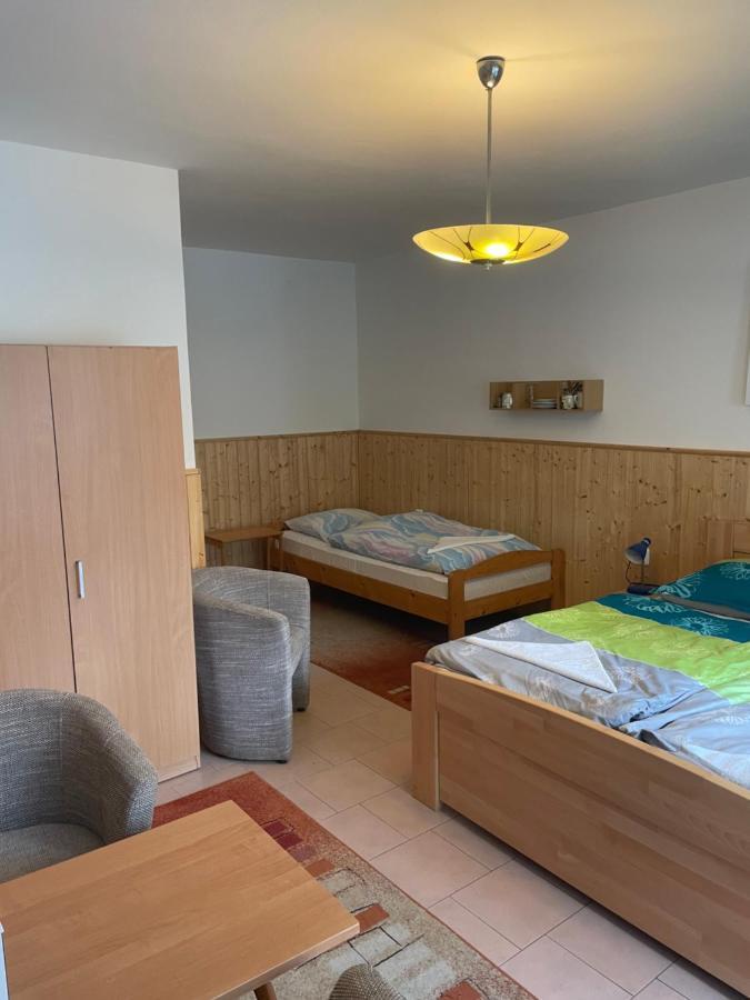 Hotel Penzion Fontána Náměšť nad Oslavou Esterno foto