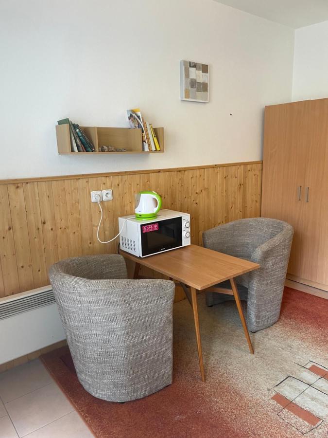 Hotel Penzion Fontána Náměšť nad Oslavou Esterno foto